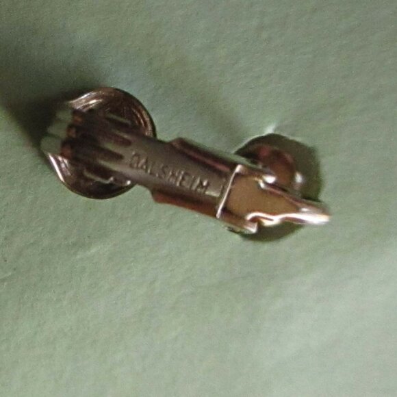 Vintage Purple Clip-On Earrings By Galsheim With Faceted Beads - Picture 4 of 4